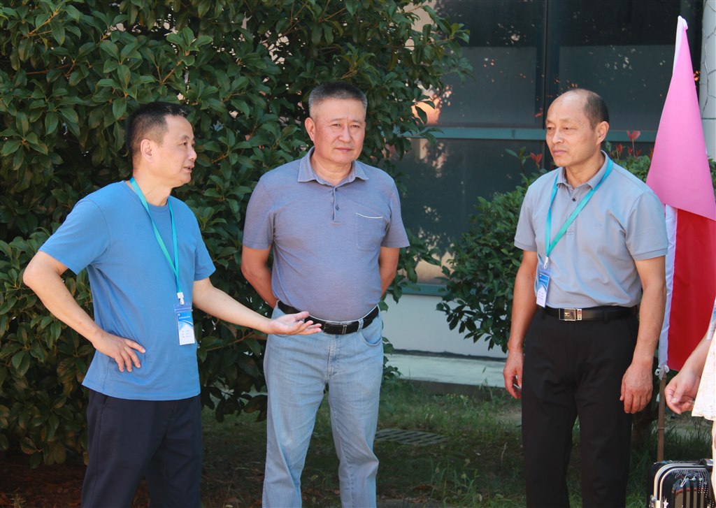 校領(lǐng)導(dǎo)-王志平、韓達(dá)松、孫利兵.JPG